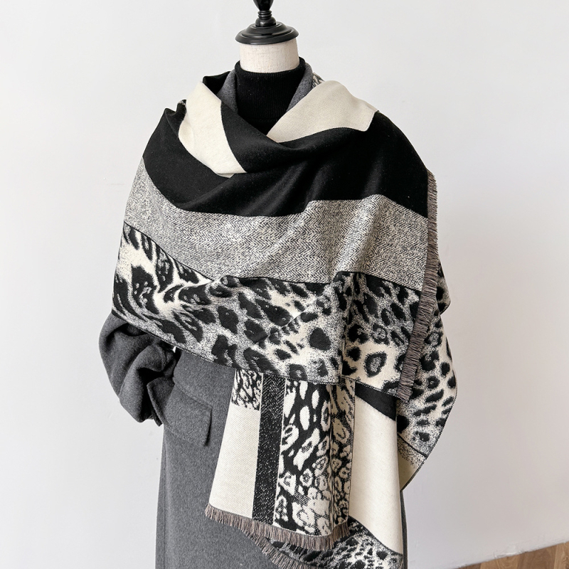 Šal od umjetnog kašmira s leopard uzorkom, Jacquard pletenina, poliester, zima 2024, britski retro stil