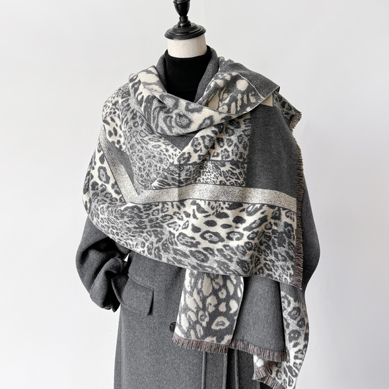 Šal od umjetnog kašmira s leopard uzorkom, Jacquard pletenina, poliester, zima 2024, britski retro stil