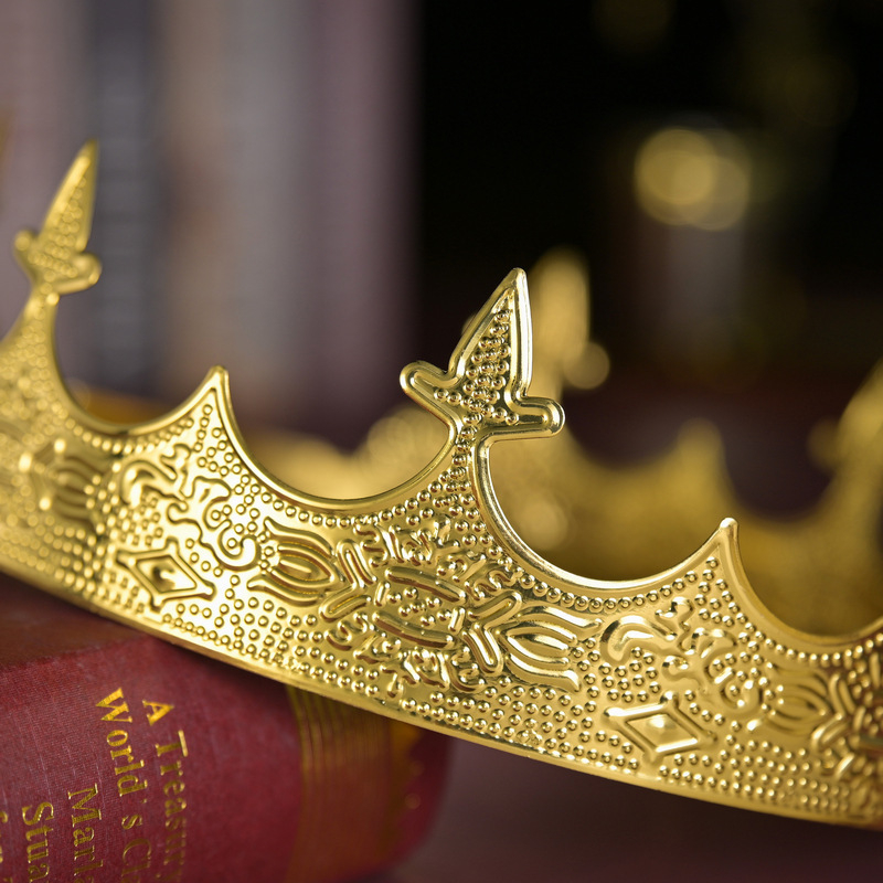 Galvos karūna, lydinys su elektroplatinato danga, karūnos forma, skaidrūs kristalai, prekės ženklas yxph