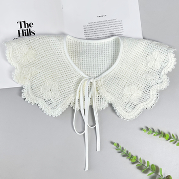 Памучна фалшива яка с пухена акцент, връзване, мъниста, прорези и бродирана дантела, минималистичен стил