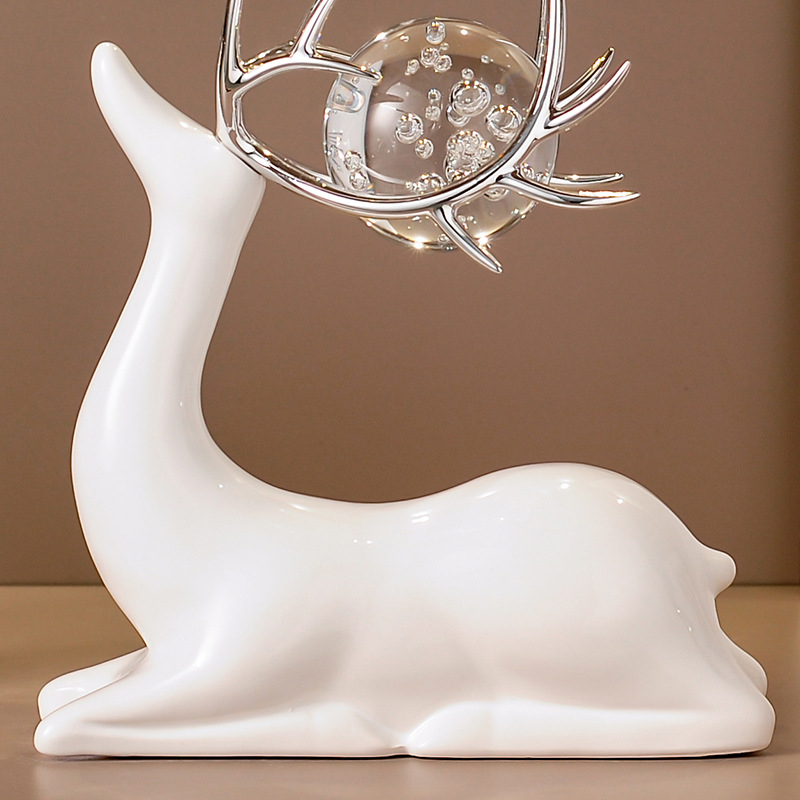 Κεραμική φιγούρα ελαφιού για σαλόνι – απλός μοντέρνος σχεδιασμός, χειροποίητο, έτοιμο διακοσμητικό δώρο