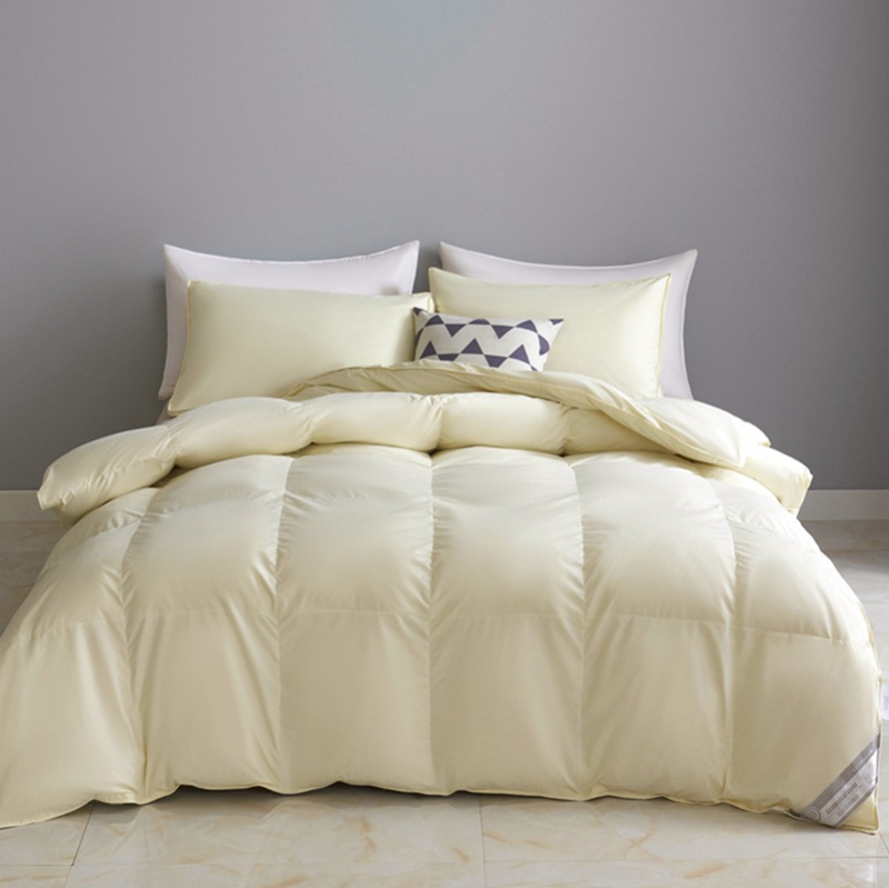 Dūnu pildīta sega ar pretputu audumu, 2 kg, četrsezonu sega, šūšana