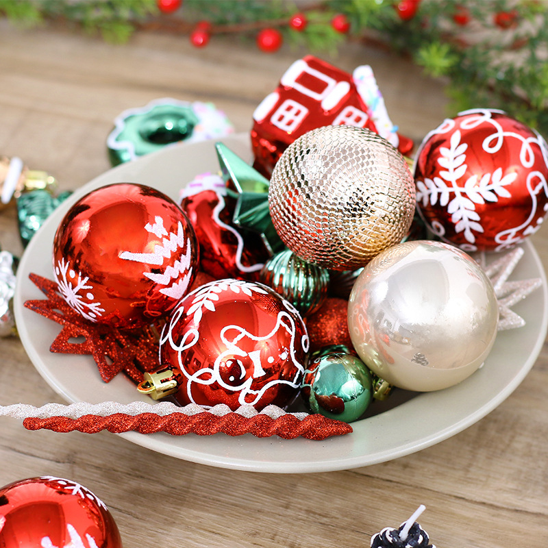 Σετ χριστουγεννιάτικων διακοσμητικών με ανθρωπάκια από μπισκότο – 45 βαμμένες μπάλες και κρεμαστά για δέντρο, πλαστικό, μοντέρνος μινιμαλισμός, ημιχειροποίητη και ημιμηχανική κατασκευή