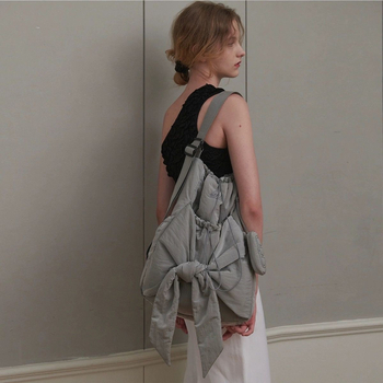 Τσάντα bucket από νάιλον, street trendy στυλ, κλείσιμο με φερμουάρ, κρυφή θήκη με φερμουάρ, εσωτερική θήκη με φερμουάρ