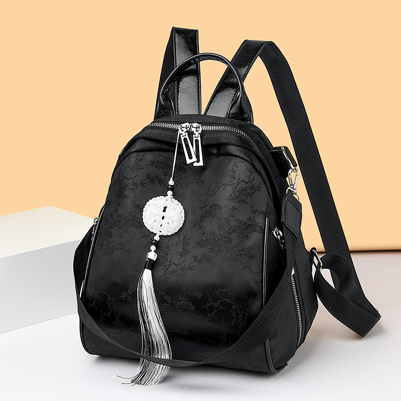 Skolas soma ar literāro ķīniešu stilu, PU materiāls, poliestera iekšējā odere, rāvējslēdzēja atvērums, iekšējās kabatas: slepenā rāvējslēdzēja kabata un telefona kabata