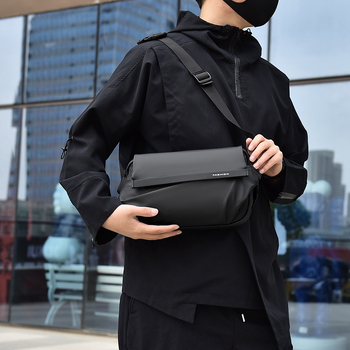 Мъжка chest bag в стил уличен тренд, PU материал, дишаща и износоустойчива, едноцветен дизайн, подплата от полиестер