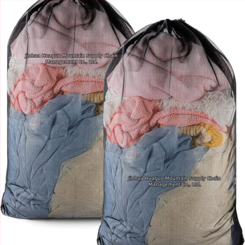 Traukiamas skalbinių maišelis su virve — poliesteris, prekės ženklas New Hundred, modernus minimalistinis stilius, išleistas 2015 m. rudens, neimportuotas.