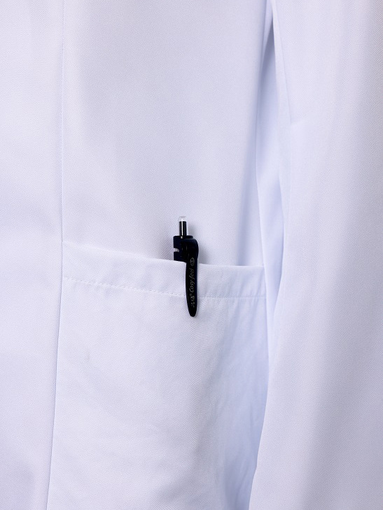 Медицински бял халат за лекари и зъболекари, дълги ръкави, яка тип ла-пел, еднотипен модел, 95% полиестер, влагоотводящ