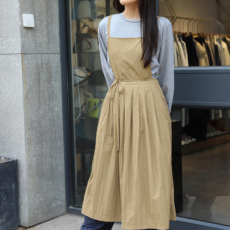 Bez piedurknēm fartuks – poliesteris, traipu izturīgs, modernas minimalistiskas stils, vienkrāsains