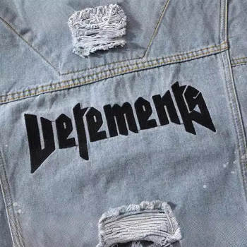 Jachetă denim pentru bărbați, 98% bumbac, guler rever, croială lejeră, cu nasturi, mâneci lungi, broderie cu litere