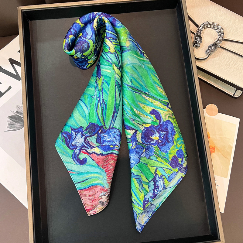 Svileni kvadratni šal s motivom Van Gogha i iris cvijećem; 100% svila; warp tkanje; zaštita od sunca.