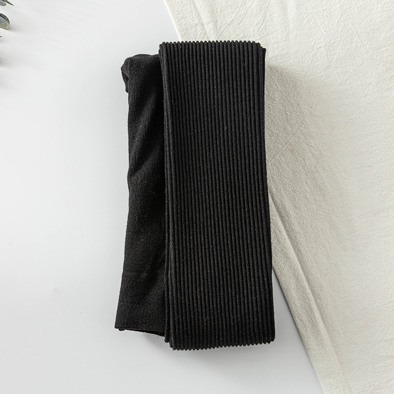 Bavlnené pletené legíny s vertikálnymi prúžkami (stredná hrúbka, proti trenie, s nohami, 3/4 dĺžka)