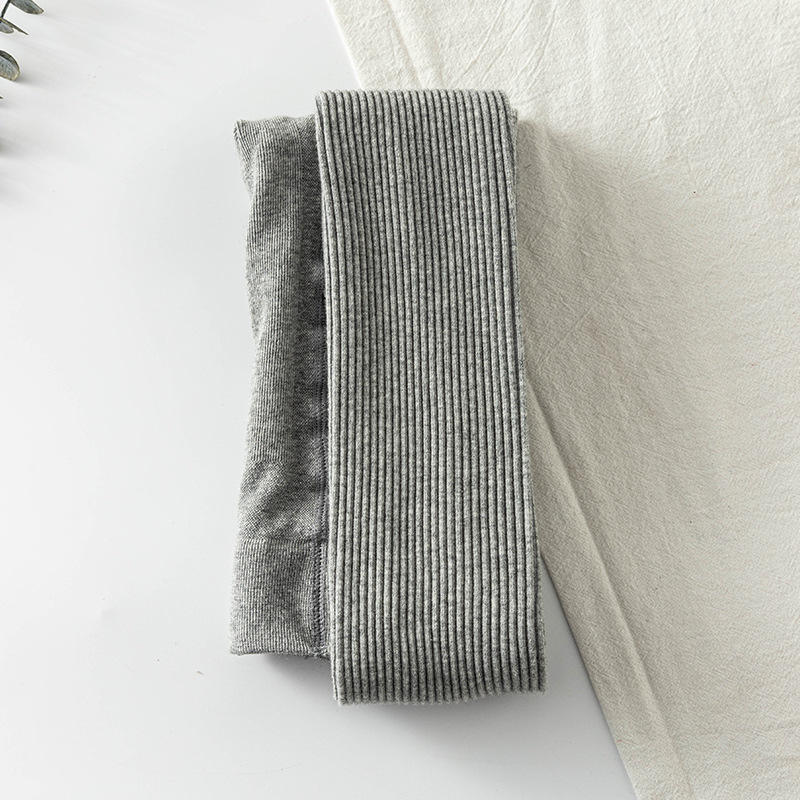 Bavlnené pletené legíny s vertikálnymi prúžkami (stredná hrúbka, proti trenie, s nohami, 3/4 dĺžka)