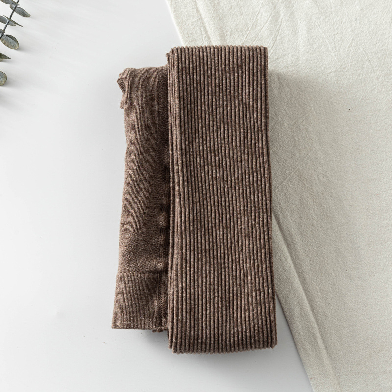 Bavlnené pletené legíny s vertikálnymi prúžkami (stredná hrúbka, proti trenie, s nohami, 3/4 dĺžka)