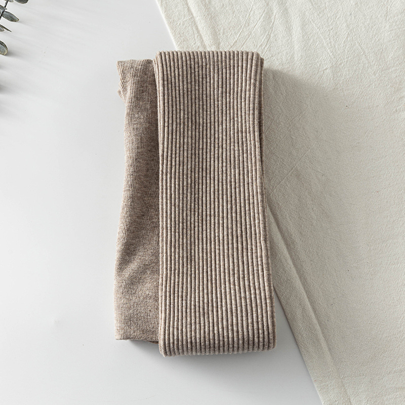 Bavlnené pletené legíny s vertikálnymi prúžkami (stredná hrúbka, proti trenie, s nohami, 3/4 dĺžka)