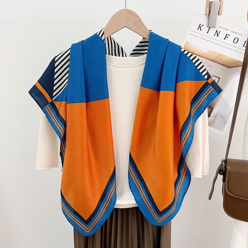 Poliészter négyszögletes sál, warp-kötés, 2025 tavaszi divatkiegészítő (polyeszter rost • warp kötés • 2025 tavasz • városi stílus)