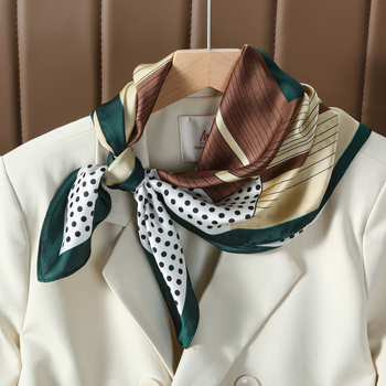 Квадратен шал от сатен полиестер със геометрични линии и точков цветен блок