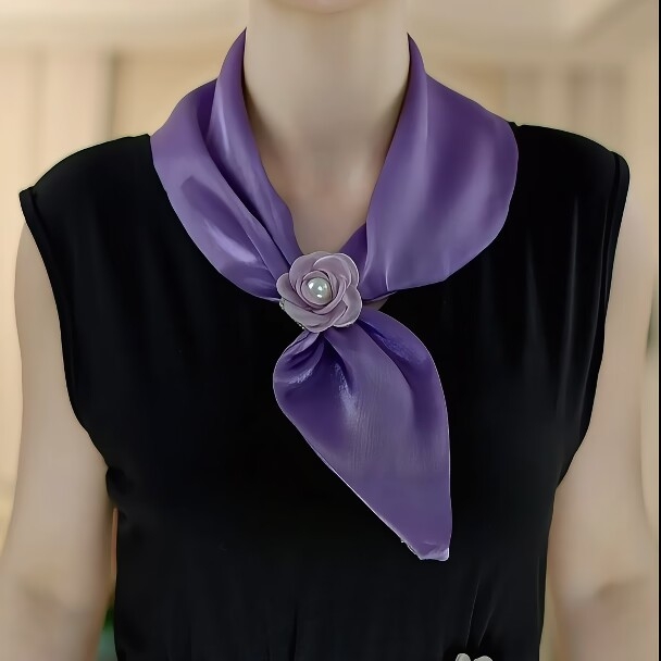 Fülkendő poliészter hálós anyagból virágos díszítéssel – eredeti dizájn, közepes hosszúságú, nyárra