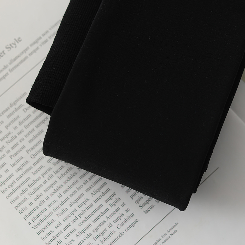 Найлонов чорапогащник, повдигащ ханша и оформя силуета, дебел, с девет точки на стъпалото