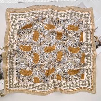 Selyemszerű négyszögletes sál, könnyű, nyomtatott dizájn, poliészter warp-kötésű anyag, 2025 tavaszi kiadás