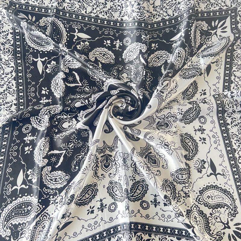 Vintage šal Cashew Patchwork otisak, satenski, kvadratni 90×90 cm