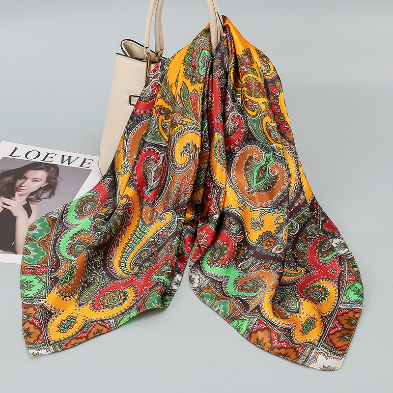 Vintage šal Cashew Patchwork otisak, satenski, kvadratni 90×90 cm
