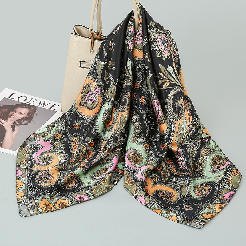 Vintage šal Cashew Patchwork otisak, satenski, kvadratni 90×90 cm