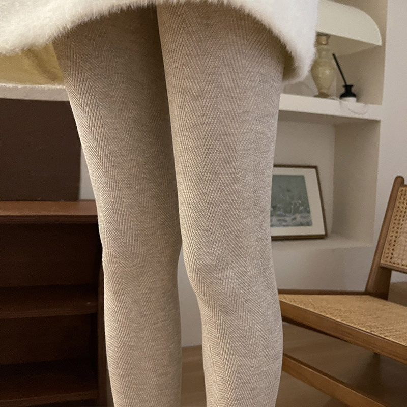 Nylon formázó harisnya virágmintával, vékony, középmagas cső