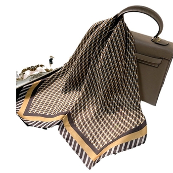 Otisnuti kvadratni šal TUPELUO iz Jinhua; jednostavno tkanje, 100% poliester