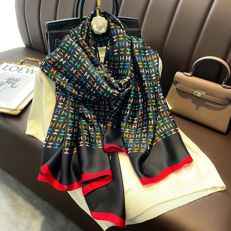 Poliészter nyomtatott sál, egyszerű szövés, könnyű, 2024 tavaszi kollekció