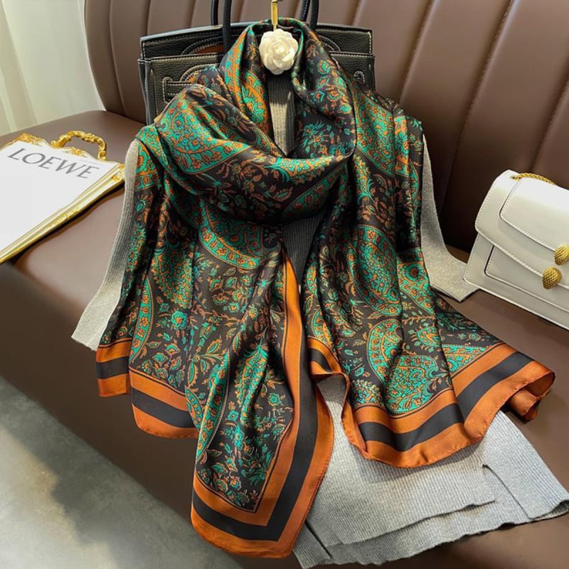 Poliészter nyomtatott sál, egyszerű szövés, könnyű, 2024 tavaszi kollekció