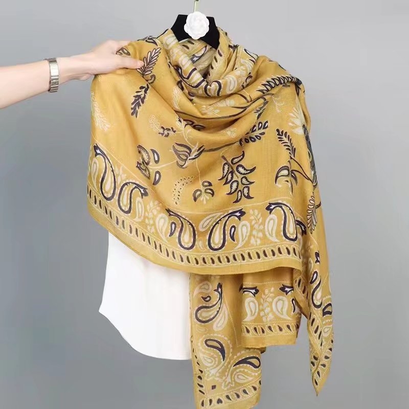 Fular din poliester cu țesătură warp knitting; cald și protecție solară; stil de toamnă Puchang; marca Tongbo Garden