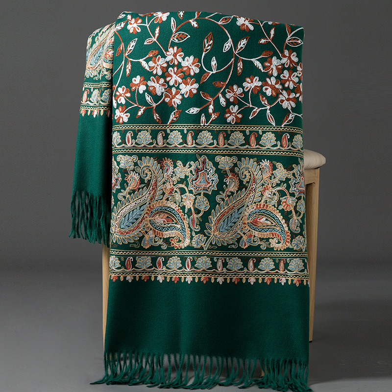 Női téli kendő-köpeny szintetikus kasmírból, meleg külső ruházat hímzéssel, twill szövés, warp kötés