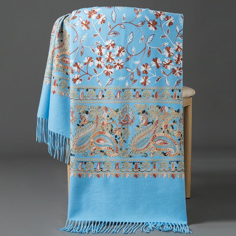 Női téli kendő-köpeny szintetikus kasmírból, meleg külső ruházat hímzéssel, twill szövés, warp kötés