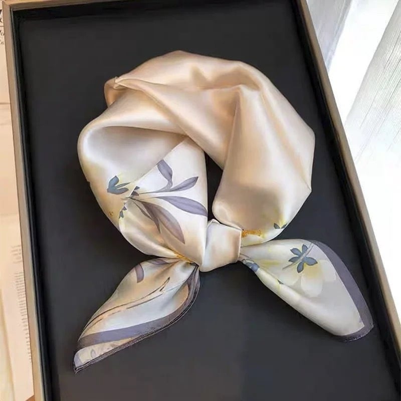 Τετράγωνη μεταξωτή εσάρπα, 100% μετάξι, απλή ύφανση, λογοτεχνικά ρετρό στυλ, προέλευση Hangzhou, κυκλοφόρησε φθινόπωρο 2024