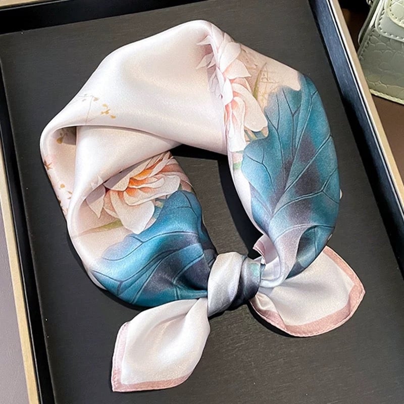 Τετράγωνη μεταξωτή εσάρπα, 100% μετάξι, απλή ύφανση, λογοτεχνικά ρετρό στυλ, προέλευση Hangzhou, κυκλοφόρησε φθινόπωρο 2024