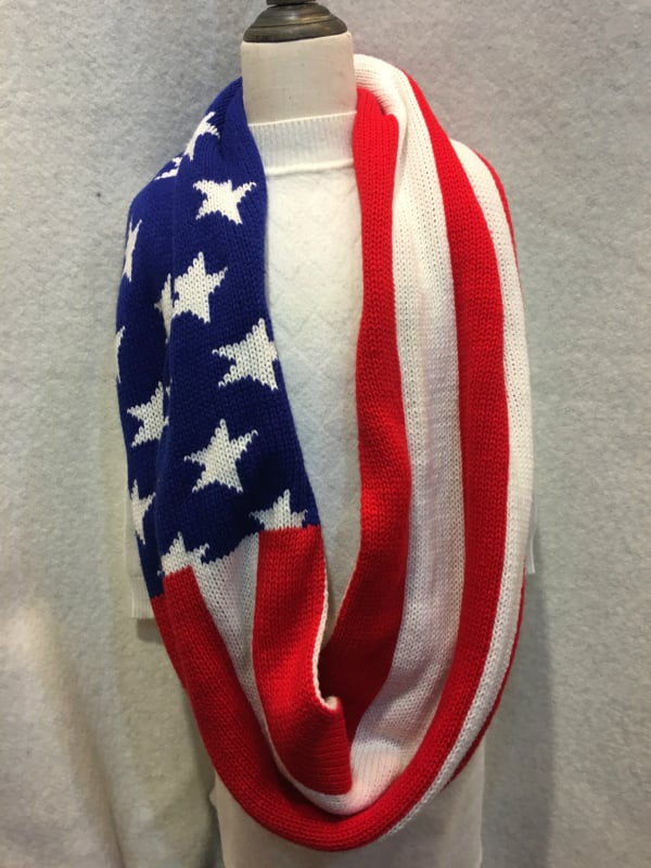 Kétrétegű kötött sál csillag mintával, akril anyag, téli meleg