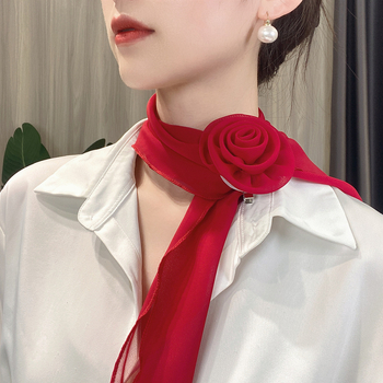 Șal din satin cu motif trandafir, subțire, accesoriu de vară în stil fashion commuter, brand Other, material satin, lansare vară 2022