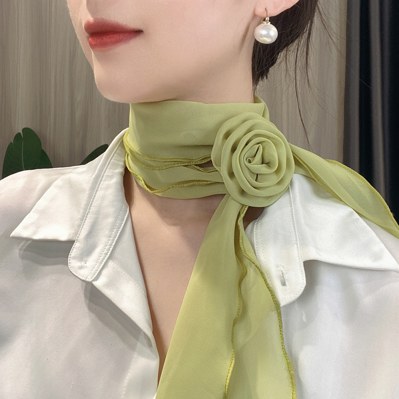 Șal din satin cu motif trandafir, subțire, accesoriu de vară în stil fashion commuter, brand Other, material satin, lansare vară 2022