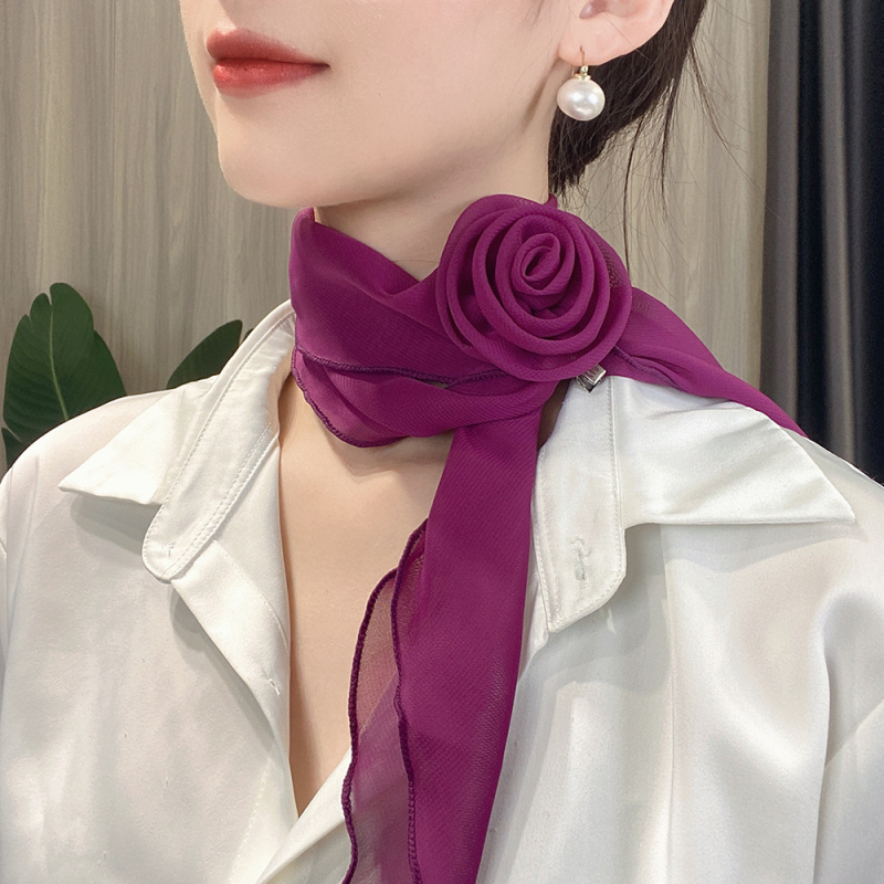 Șal din satin cu motif trandafir, subțire, accesoriu de vară în stil fashion commuter, brand Other, material satin, lansare vară 2022