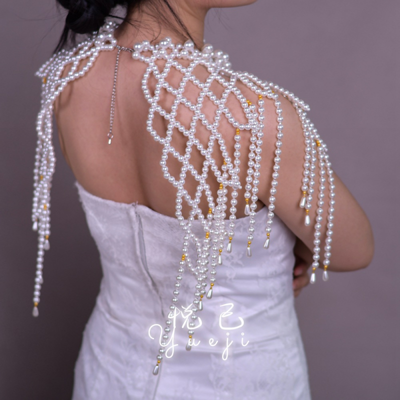 Šal s perlama i resicama, materijal: najlon-svila; pletenje: twill; uzorak: jednobojan; prilagodljiv