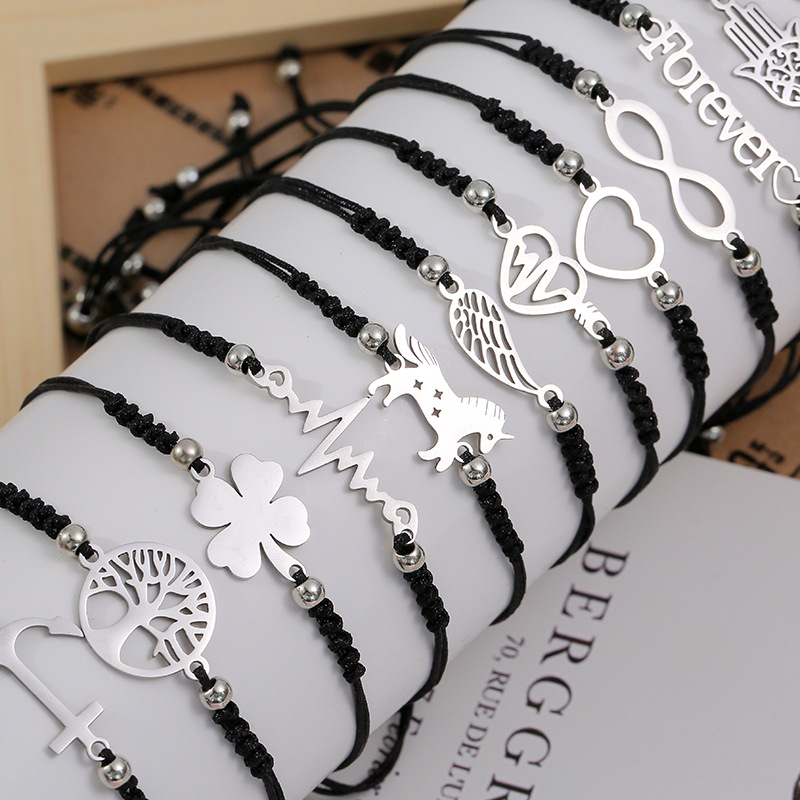 Karkötő ötvözetből, elektroplattázott kivitel, uniszex minimalist, motívum pillangó és Életfája