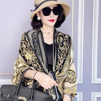 Hosszú imitált selyemsál, őszi–téli meleg, pulóver-kabát stílusú kapucnis, krepp szövet, poliészter anyag (>96%)