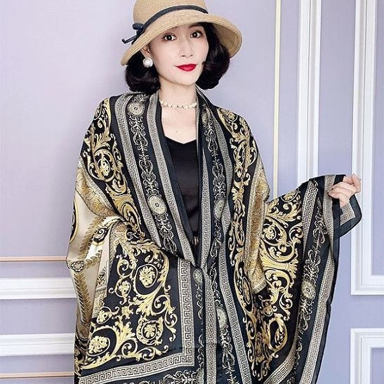 Hosszú imitált selyemsál, őszi–téli meleg, pulóver-kabát stílusú kapucnis, krepp szövet, poliészter anyag (>96%)