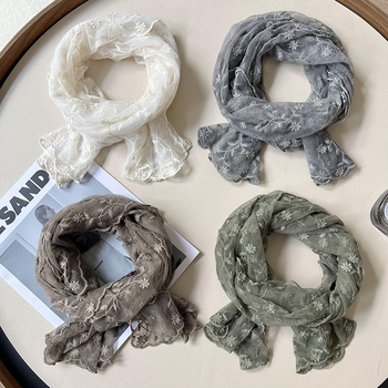 Warp-horgolt sál hímzett csipkés hálóval, meghosszabbított kendő, poliészter anyag, négy évszakos viselet, 2024 őszén debütált