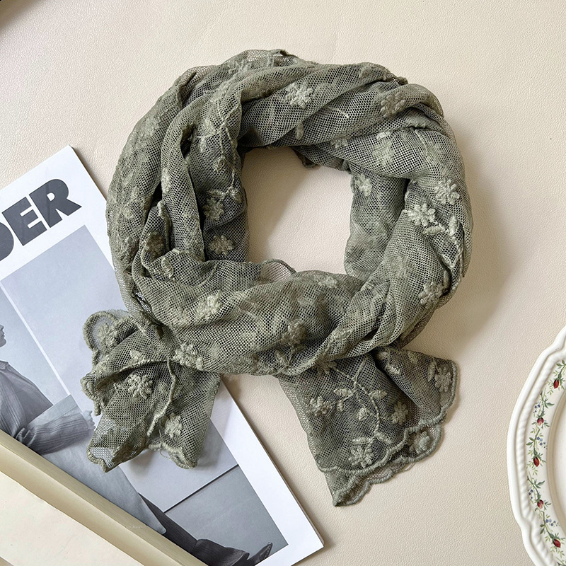 Warp-horgolt sál hímzett csipkés hálóval, meghosszabbított kendő, poliészter anyag, négy évszakos viselet, 2024 őszén debütált