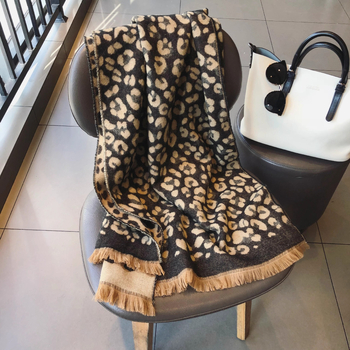 Šal s leopardim uzorkom, dvostrani, s resicama, jednostavan pleteni, topao zimski dodatak — imitacija kašmira (polietester) s viskozom ≤10%