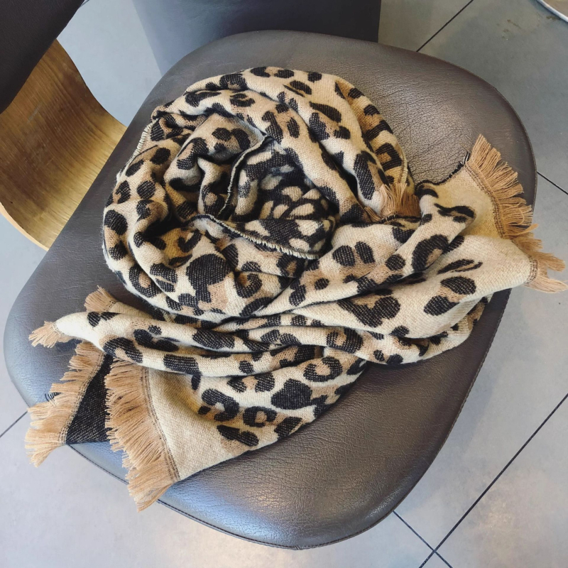Šal s leopardim uzorkom, dvostrani, s resicama, jednostavan pleteni, topao zimski dodatak — imitacija kašmira (polietester) s viskozom ≤10%
