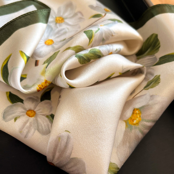 Τετράγωνο φουλάρι από 100% Mulberry Silk, Twill ύφανση, Hangzhou καταγωγή, Άνοιξη 2024, βαφή tie-dye