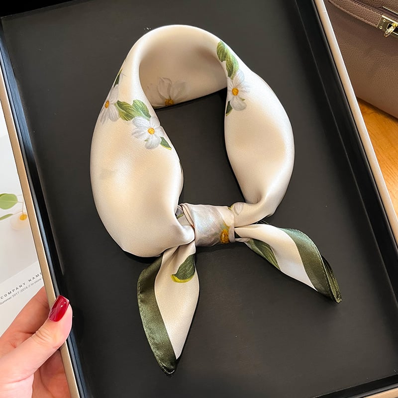 Τετράγωνο φουλάρι από 100% Mulberry Silk, Twill ύφανση, Hangzhou καταγωγή, Άνοιξη 2024, βαφή tie-dye